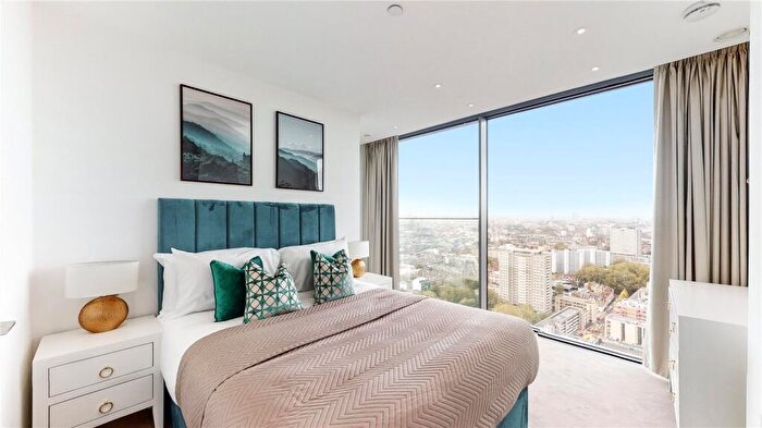 2 Bedroom Apartment To Rent In Carrara Tower, EC1V