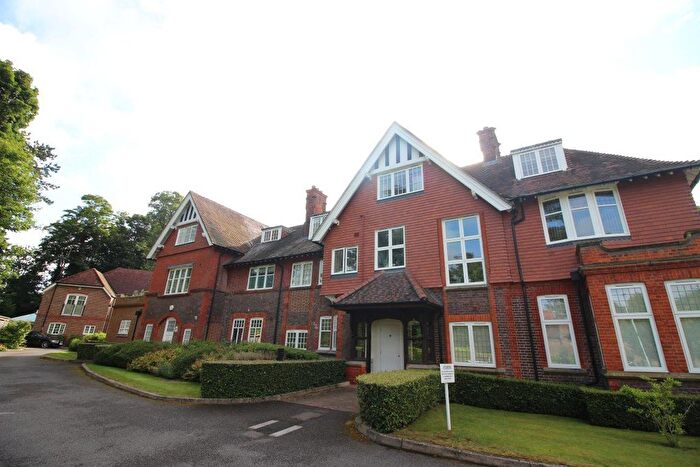 1 Bedroom Flat To Rent In Harmonia Court, Watford, WD17