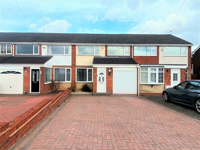 3 Bedroom Semi-Detached House To Rent In Nicholas Road, Sutton Coldfield, B74