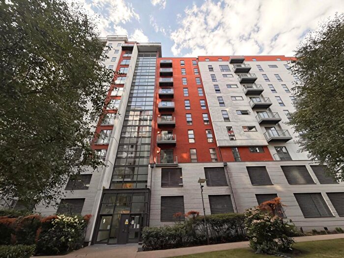 2 Bedroom Apartment To Rent In Barton Place, Manchester City Centre, Manchester, M4
