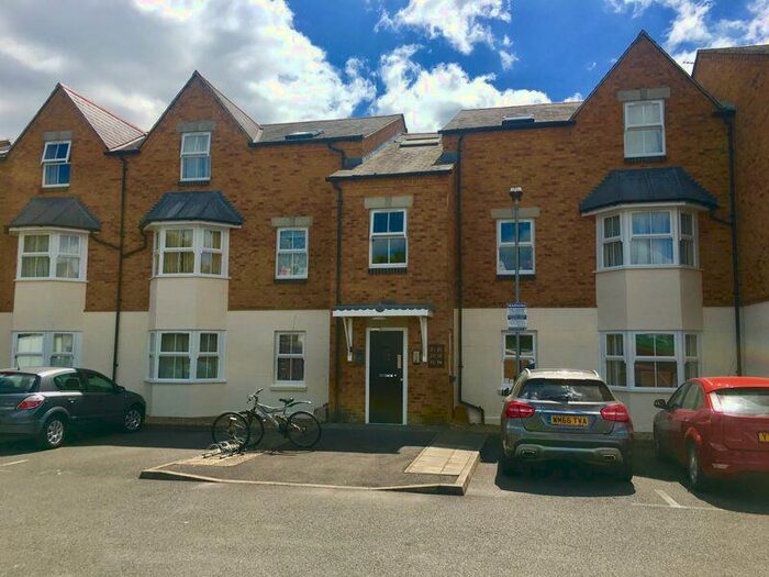 2 Bedroom Apartment To Rent In Agnes Court, East Oxford, OX4