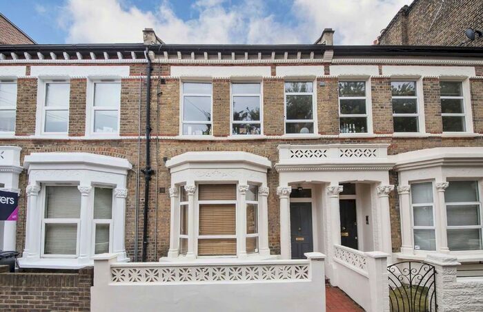 4 Bedroom Flat To Rent In Kepler Road, London SW4
