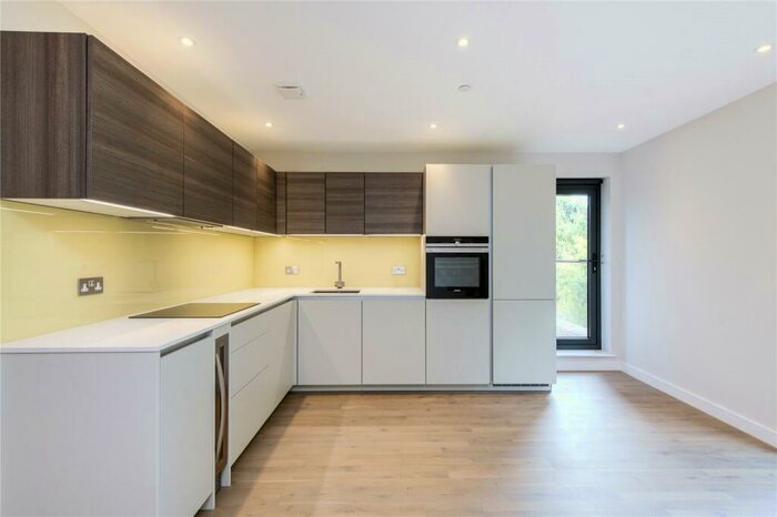 2 Bedroom Apartment To Rent In Finchley Road, London, NW3