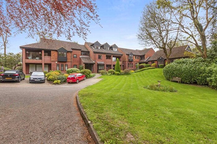 3 Bedroom Apartment For Sale In Snells Wood Court, Little Chalfont, HP7