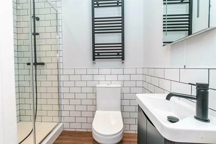 2 Bedroom Flat To Rent In St. James Terrace, Nottingham, NG1