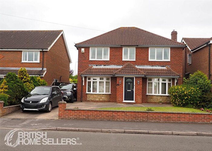 4 Bedroom Detached House For Sale In Lindsey Drive, Holton-le-Clay, Grimsby, Lincolnshire, DN36