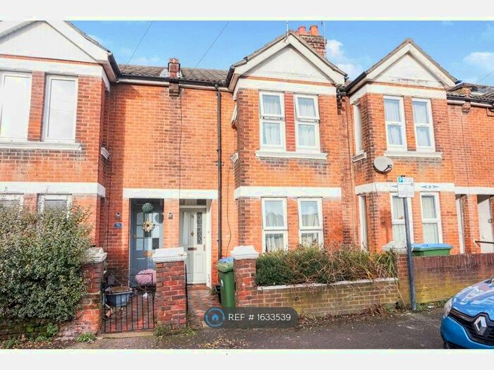 3 Bedroom Terraced House To Rent In Malmesbury Road, Southampton, SO15
