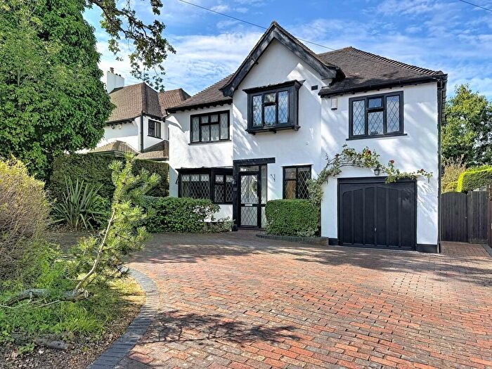 4 Bedroom Detached House For Sale In Dale Wood Road, Orpington, BR6