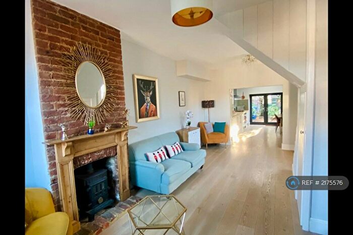 2 Bedroom Terraced House To Rent In Duke Street, Windsor, SL4