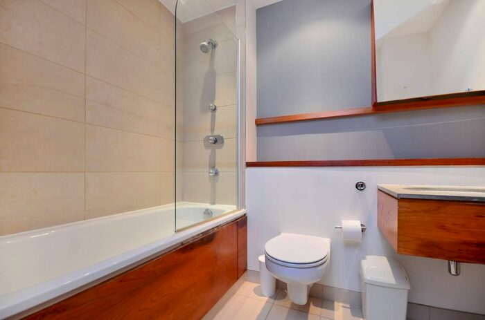 1 Bedroom Flat For Sale In Praed Street, Paddington, London, W2