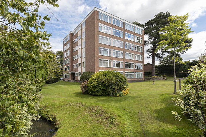 3 Bedroom Flat For Sale In Withyholt Court, Charlton Kings, Cheltenham, GL53