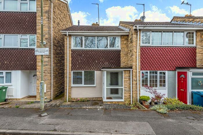 2 Bedroom Semi-Detached House To Rent In Hollow Way, Cowley, OX4