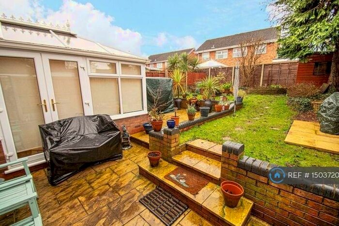 4 Bedroom Semi-Detached House To Rent In Edgmond Close, Redditch, B98