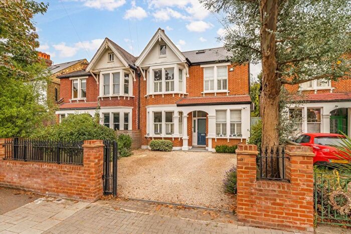 5 Bedroom Semi-Detached House To Rent In Rodenhurst Road, Clapham, SW4