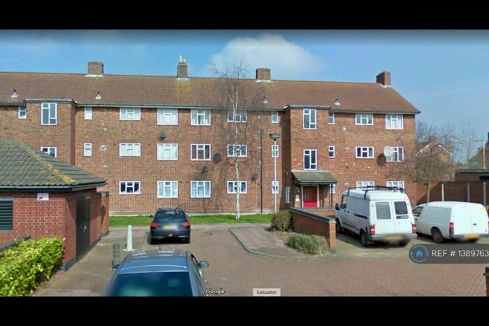 1 Bedroom Flat To Rent In Cam Green, South Ockendon, RM15