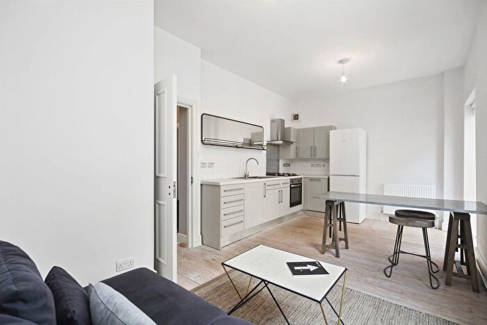 2 Bedroom Flat To Rent In Elgin Crescent, Notting Hill, W11