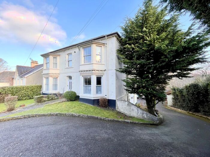 1 Bedroom Flat To Rent In Station Road, Okehampton, Devon, EX20
