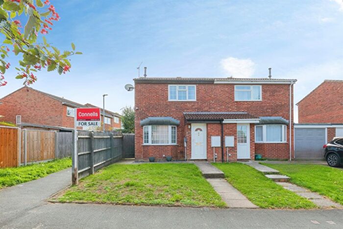 2 Bedroom Semi Detached House For Sale In Elliston Grove, Leamington Spa, CV31