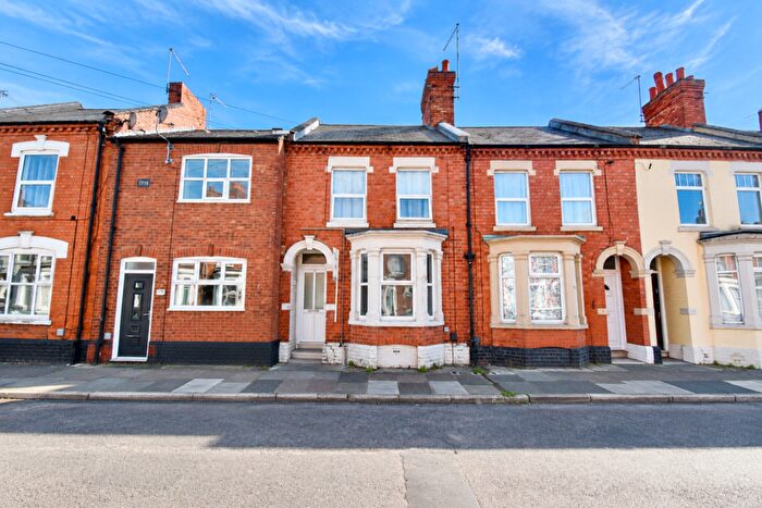 1 Bedroom Apartment To Rent In Ivy Road, Northampton, NN1