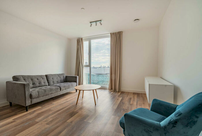 2 Bedroom Flat To Rent In The Wullcomb, Highcross Street, Leicester, LE1