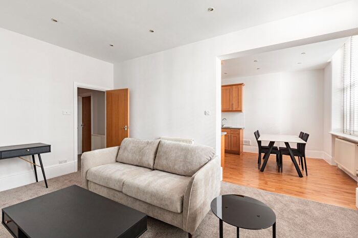 1 Bedroom Flat To Rent In St Martin's Lane, Covent Garden, WC2N