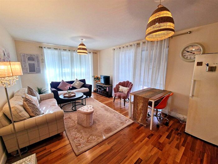 2 Bedroom Flat To Rent In Hemisphere, The Boulevard, Edgbaston, Birmingham, B5