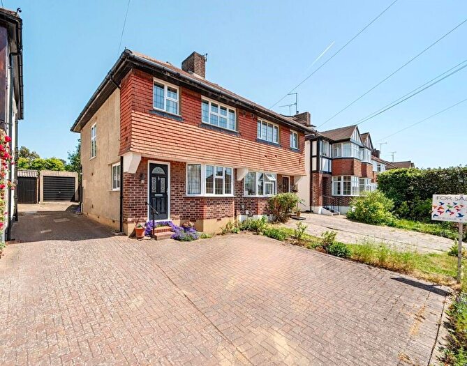3 Bedroom Semi-Detached House For Sale In Parklawn Avenue, Epsom, KT18