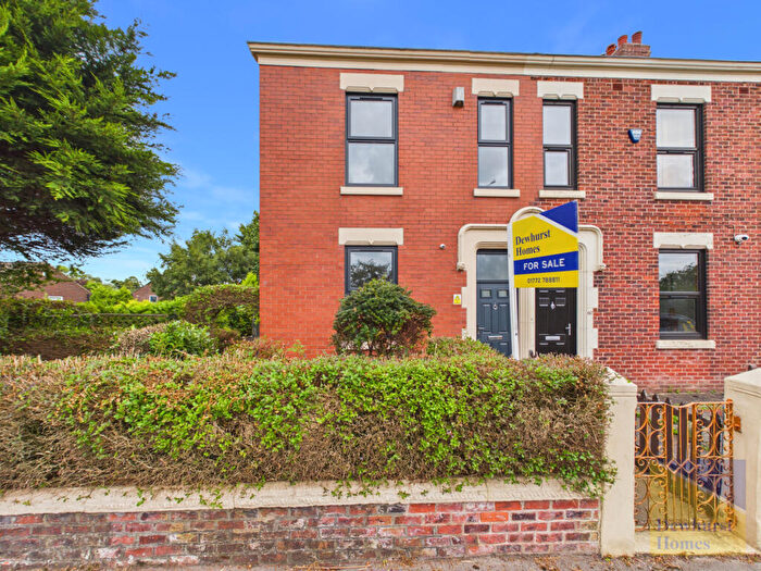 3 Bedroom End Of Terrace House For Sale In Sharoe Green Lane, Fulwood, PR2