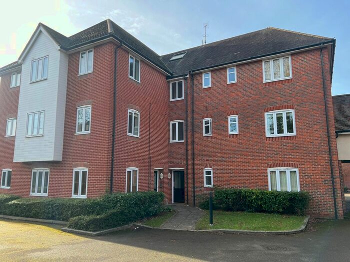 2 Bedroom Flat To Rent In Penlon Place, Abingdon, Oxfordshire, OX14