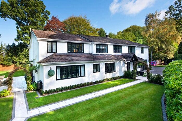 5 Bedroom Detached House To Rent In Claverdon Road, Little Aston, B74