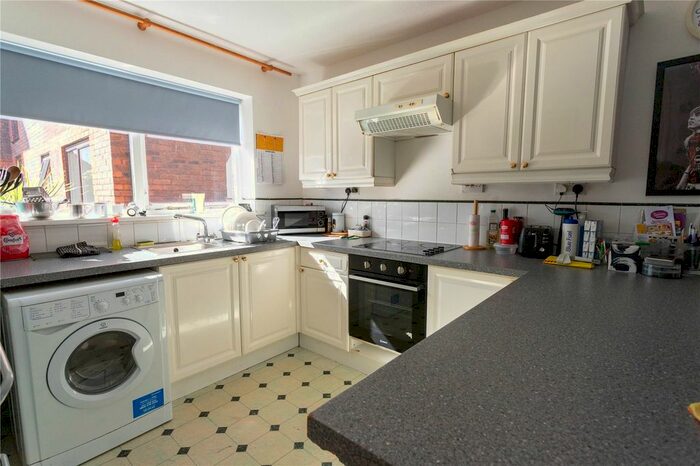 2 Bedroom Flat To Rent In Shipwright Road, Rotherhithe, London, SE16