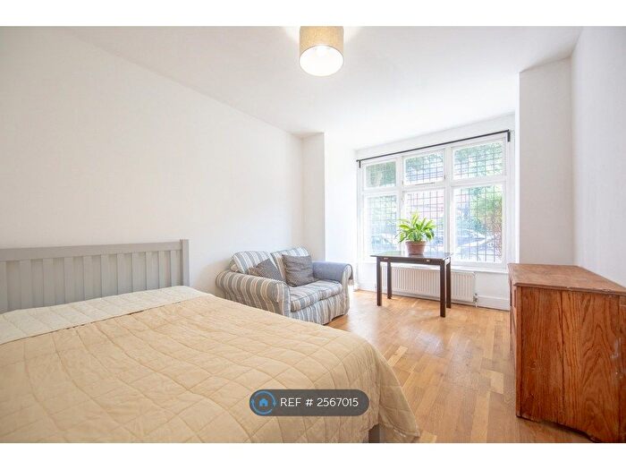 Studio To Rent In Aberdare Gardens, London, NW6