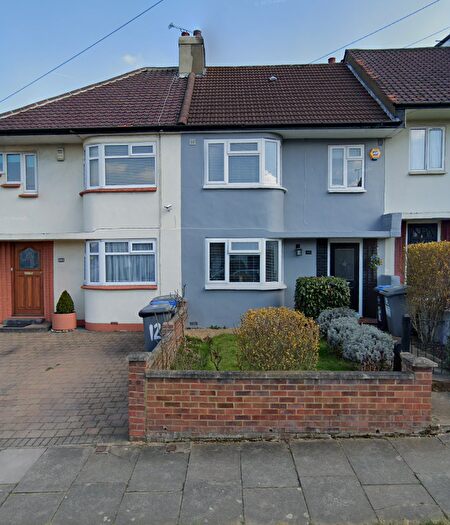3 Bedroom Terraced House To Rent In Townsend Lane, Kingsbury, NW9