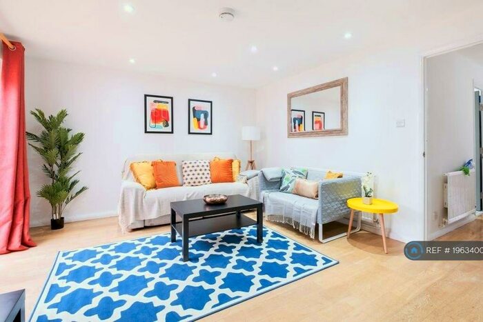 3 Bedroom End Of Terrace House To Rent In Delverton Road, London, SE17