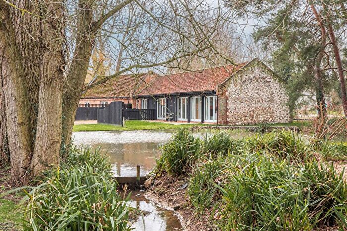 4 Bedroom Detached Bungalow For Sale In Beautiful Single Story Barn Conversion In South Creake, NR21