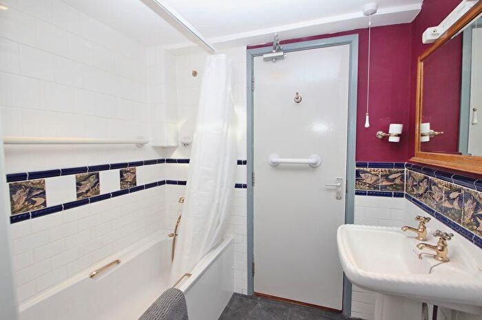 1 Bedroom Property To Rent In Luther Road, Winton, BH9