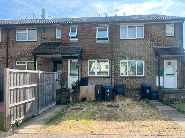1 Bedroom Terraced House For Sale In Vale Road South, Surbiton, KT6