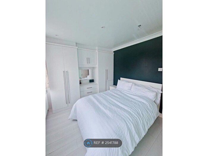 3 Bedroom Terraced House To Rent In Gloucester Road, Croydon, CR0