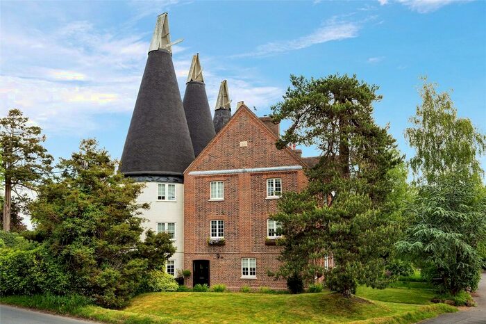 4 Bedroom Detached House For Sale In Lamberhurst Down, Lamberhurst, Tunbridge Wells, TN3