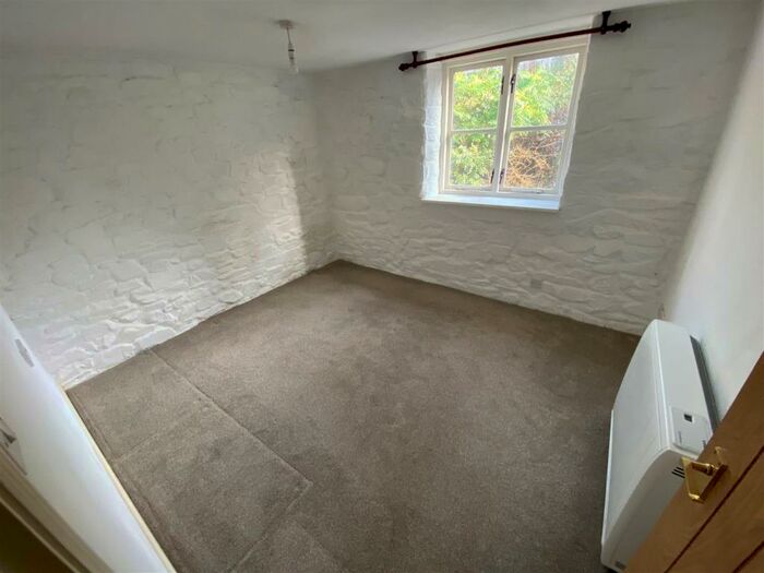 2 Bedroom Apartment To Rent In Mill Road, Okehampton, EX20