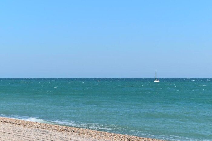 1 Bedroom Flat For Sale In Sandgate, CT20