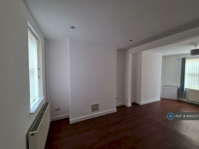 3 Bedroom End Of Terrace House To Rent In Ismay Street, Liverpool, L4
