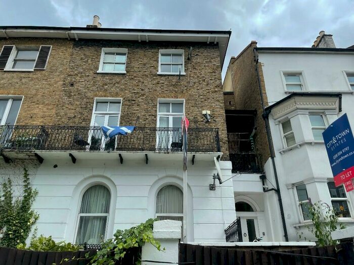 3 Bedroom Apartment To Rent In Haverstock Hill, London, NW3