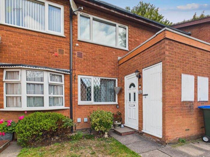 2 Bedroom Maisonette For Sale In Great Barr, Birmingham, B43