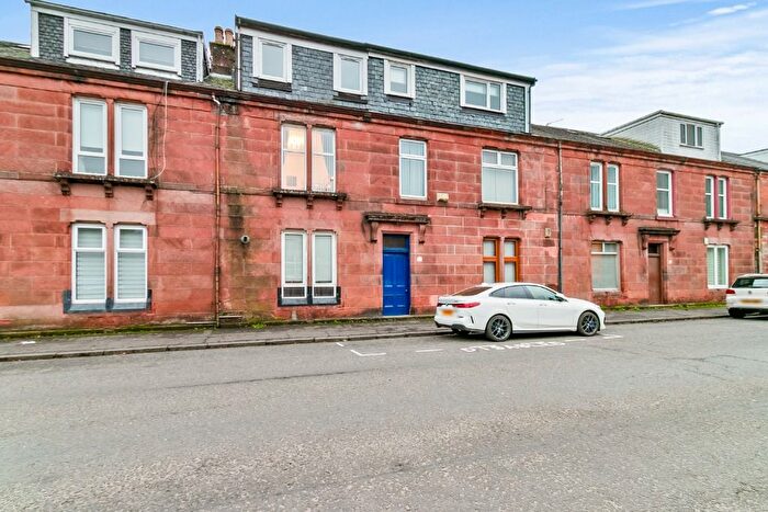 3 Bedroom Maisonette For Sale In Main Street, Alexandria, West Dunbartonshire, G83