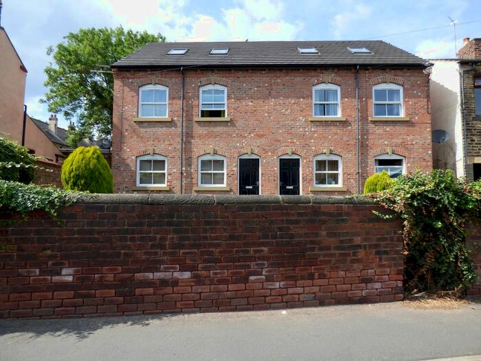2 Bedroom Flat To Rent In Hainsworth Street, Rothwell, Leeds, West Yorkshire, LS26