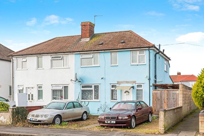 3 Bedroom Semi-Detached House For Sale In Phipps Road, Oxford, OX4