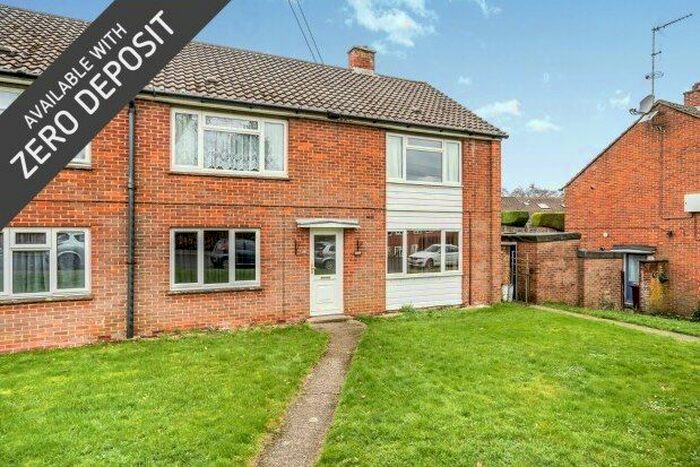 2 Bedroom Flat To Rent In New Road, Midhurst, GU29