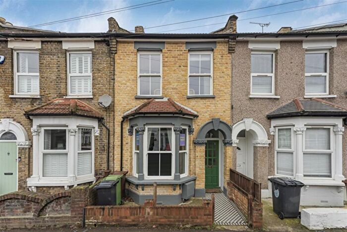 2 Bedroom House For Sale In Ashville Road, Leytonstone, E11
