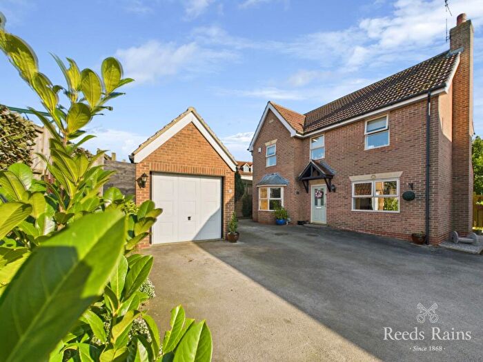 4 Bedroom Detached House For Sale In Chapel Fields, Coniston, Hull, East Yorkshire, HU11